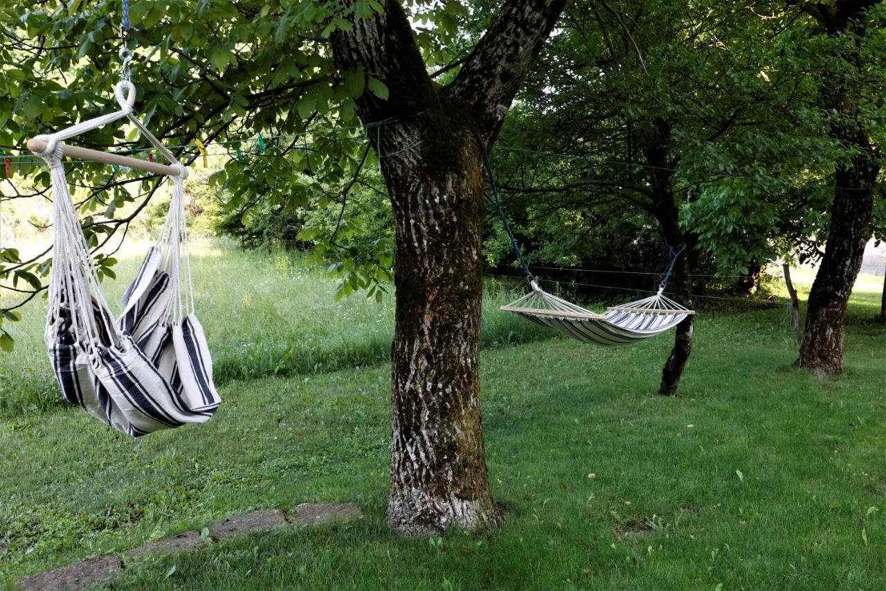 Guesthouse Idila Pod Nanosom Senozece Exterior foto